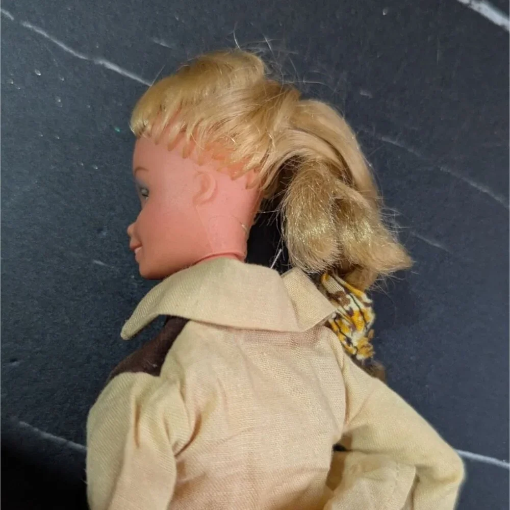Vintage Mattel Barbie Doll With Floral Western Outfit Hat‎ as is